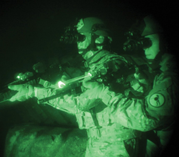 Laser Devices Laser Devices DBAL-I2 Dual Beam Green Laser / IR Pointer Black