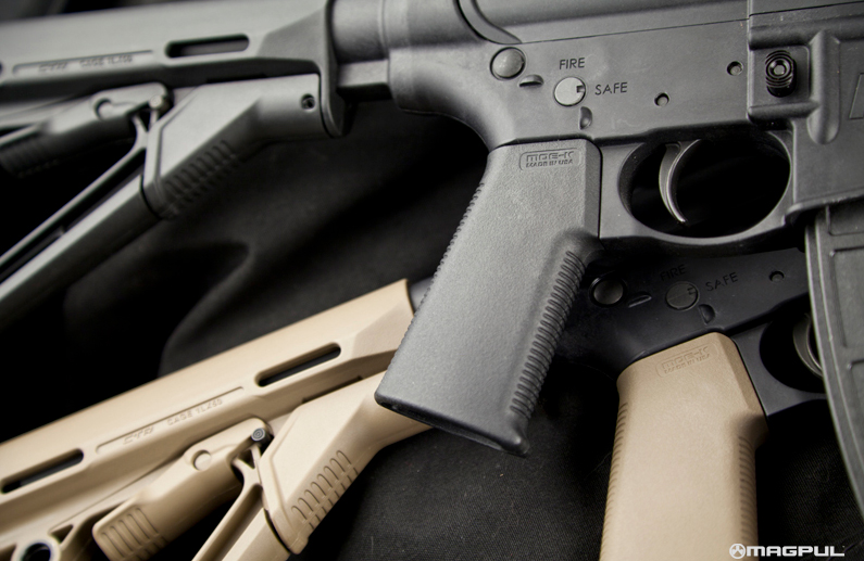 Magpul Industries Magpul MOE K AR Grip - Dark Earth