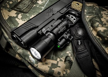 Surefire Surefire X400 Ultra Green LaserLED Handgun or Long Gun WeaponLight with Laser